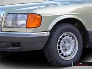 Afbeelding 2/18 van Mercedes-Benz 280 SE (1981)