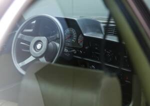 Bild 22/32 von BMW 633 CSi (1978)