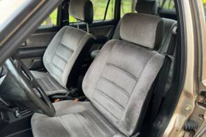 Image 55/57 of Volkswagen Passat 2.0 (1987)