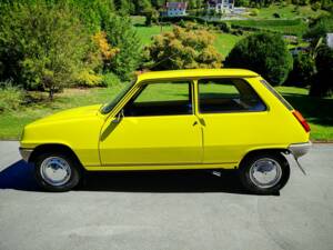Bild 7/8 von Renault R 5 TL (1974)