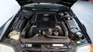 Image 26/26 of Mercedes-Benz 500 SL (1991)