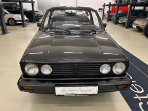 Bild 2/35 von Volkswagen Golf I Cabrio 1.8 (1990)