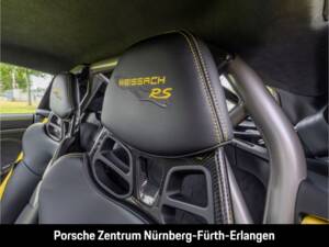 Image 50/50 of Porsche 718 Cayman GT4 RS Weissach (2025)