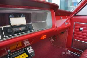 Bild 23/44 von Buick Skylark Convertible (1965)