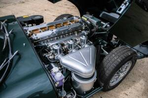 Image 3/36 de Jaguar E-Type (1967)