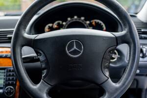 Bild 15/36 von Mercedes-Benz CL 500 (2004)