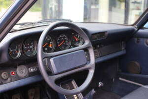 Bild 12/51 von Porsche 911 Carrera 3.2 (1984)