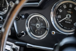 Image 42/56 de Aston Martin DB 4 (1958)