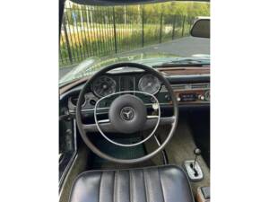 Image 38/50 of Mercedes-Benz 280 SL (1968)