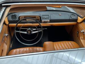 Image 21/34 de Peugeot 404 (1962)