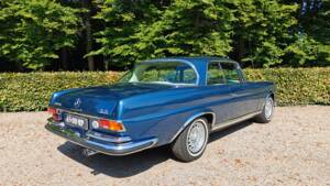 Image 3/17 de Mercedes-Benz 280 SE 3,5 (1971)