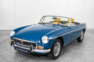 Afbeelding 17/50 van MG MGB (1973)