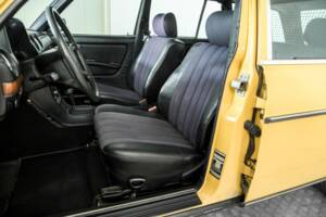 Bild 28/50 von Mercedes-Benz 300 TD Turbodiesel (1981)