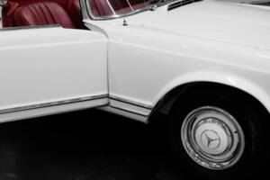 Immagine 39/40 di Mercedes-Benz 230 SL (1966)