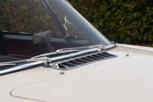 Image 22/50 of Volvo 1800 S (1966)
