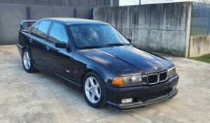 Image 3/47 of BMW 318is &quot;Class II&quot; (1994)
