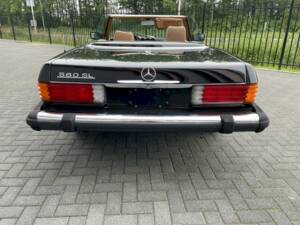 Afbeelding 11/36 van Mercedes-Benz 560 SL (1986)