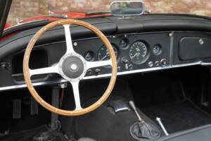 Image 28/50 of Jaguar XK 150 DHC (1960)