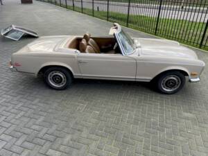 Image 19/38 de Mercedes-Benz 280 SL (1970)