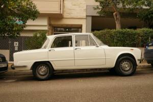 Image 98/100 of Alfa Romeo Giulia Nuova Super 1300 (1977)