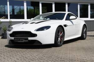 Image 1/24 of Aston Martin V12 Vantage S (2015)