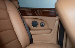 Image 38/43 of Bentley Continental T (1997)