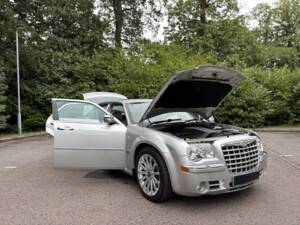 Image 27/50 of Chrysler 300 S (2008)