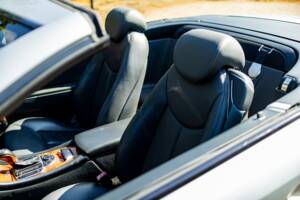 Image 31/50 de Mercedes-Benz SL 500 (2003)