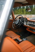 Image 2/6 de Mercedes-Benz 280 SL (1968)