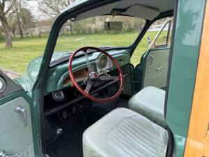 Image 4/24 of Morris Minor 1000 Traveller (1968)
