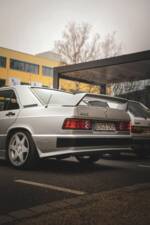 Immagine 21/49 di Mercedes-Benz 190 E (1990)