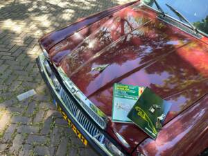 Image 2/20 of Jaguar XJ 12 (1986)