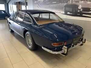 Image 8/20 of Ferrari 330 GT 2+2 (1967)