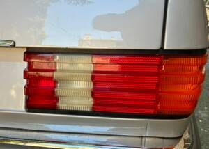 Afbeelding 35/73 van Mercedes-Benz 380 SE (1984)