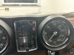 Bild 23/25 von Mercedes-Benz 280 SE (1968)