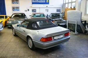 Image 9/42 of Mercedes-Benz 500 SL (1992)
