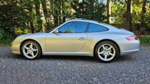 Image 21/37 de Porsche 911 Carrera (2004)