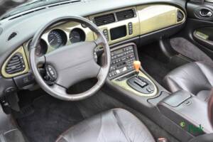 Image 43/50 of Jaguar XKR &quot;Silverstone&quot; (2000)