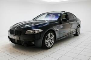 Image 1/24 of BMW 550i (2012)