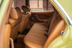 Afbeelding 40/75 van Mercedes-Benz 280 SE (1976)