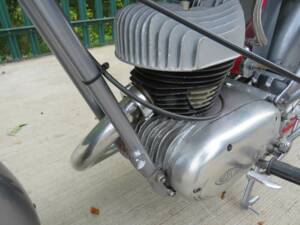 Bild 20/45 von MV Agusta 150 Sport (1953)