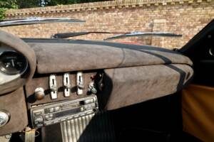 Image 31/50 of Ferrari Dino 246 GTS (1974)