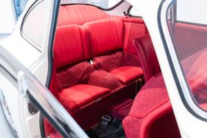 Image 30/42 of Porsche 356 C Carrera 2/2000 GS (1963)