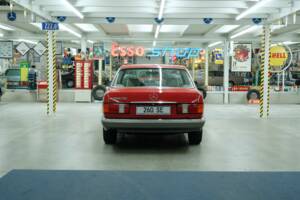 Bild 49/50 von Mercedes-Benz 260 SE (1986)