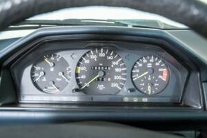 Bild 19/50 von Mercedes-Benz 230 E (1985)