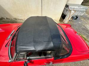 Immagine 34/66 di MG MGB (1977)