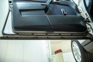 Image 46/50 of Mercedes-Benz 190 E (1986)