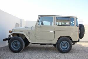 Image 1/8 of Toyota Land Cruiser FJ 40 (1979)