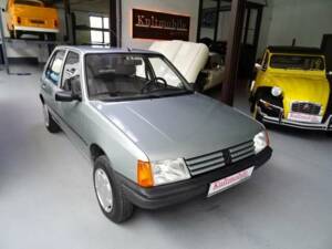 Image 1/17 of Peugeot 205 Diesel (1988)