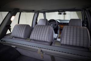 Image 69/100 of Mercedes-Benz 230 TE (1990)